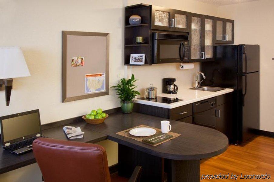 Sonesta Simply Suites Detroit トロイ 部屋 写真