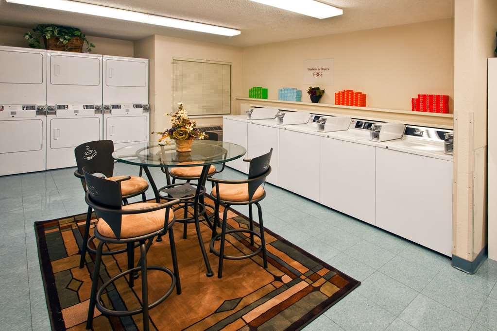 Sonesta Simply Suites Detroit トロイ エクステリア 写真
