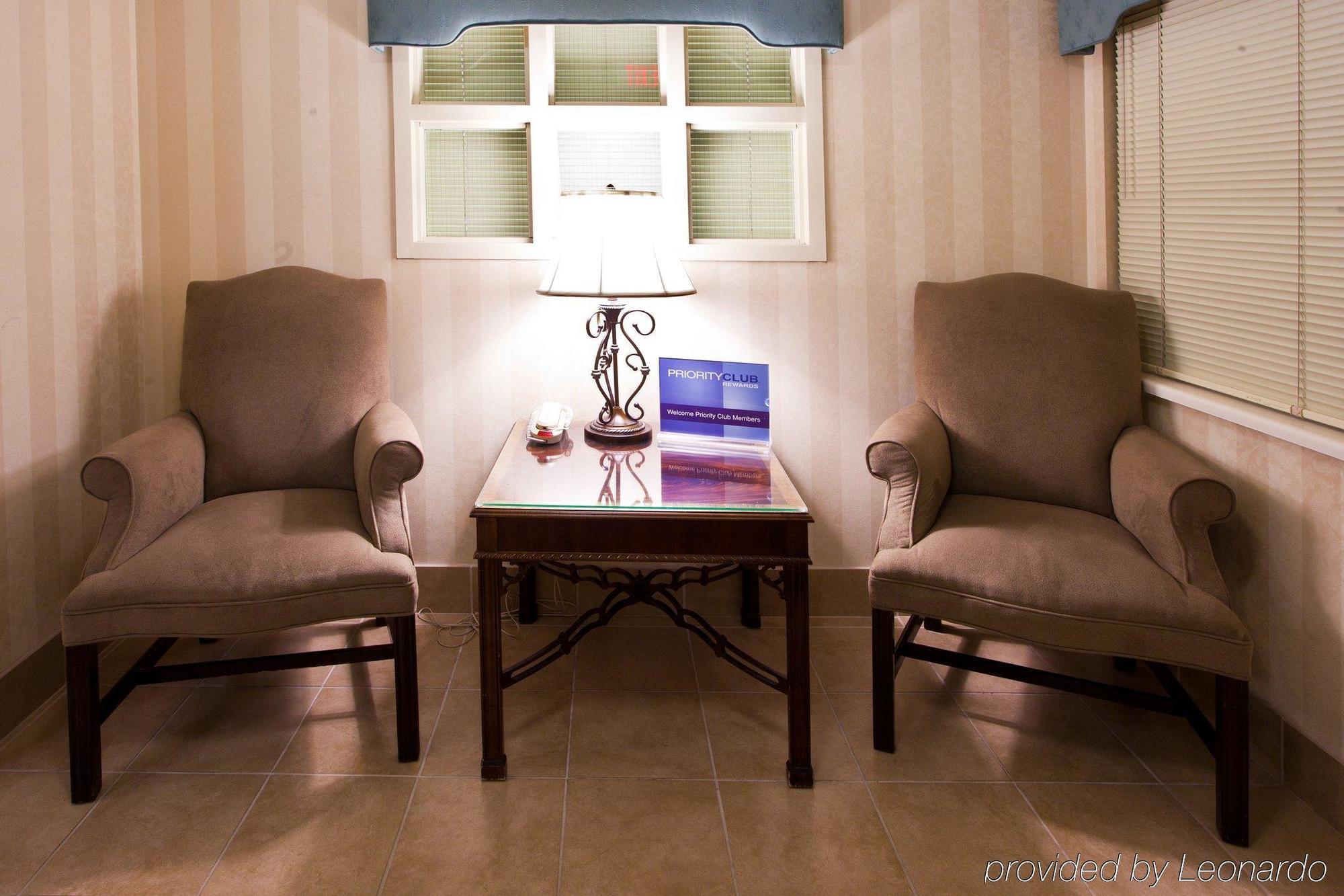 Sonesta Simply Suites Detroit トロイ インテリア 写真